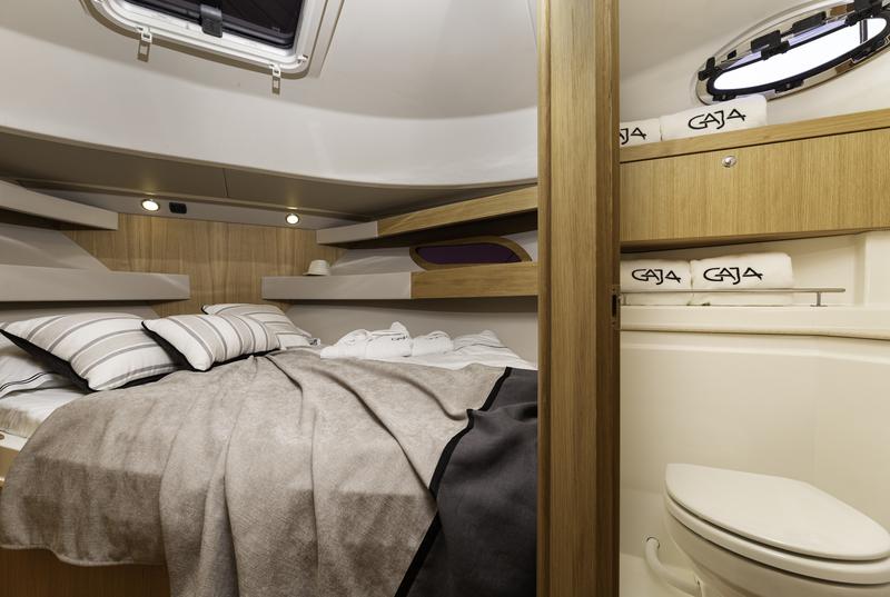 Book yachts online - motorboat - Adriana 36 - Gaja - rent