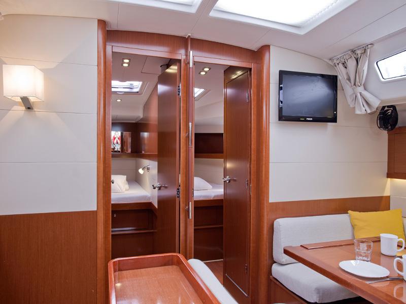 Book yachts online - sailboat - Oceanis 50 Family - GREAT WHITE - rent