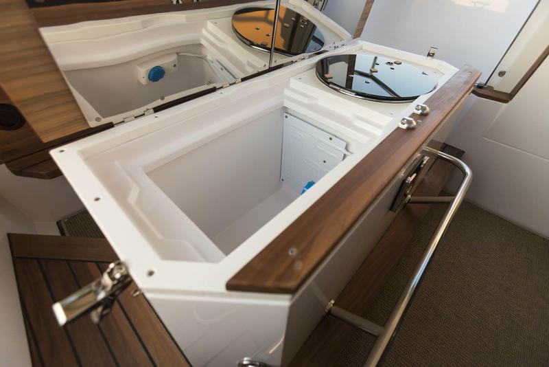 Book yachts online - motorboat - Axopar 28 - no name - rent