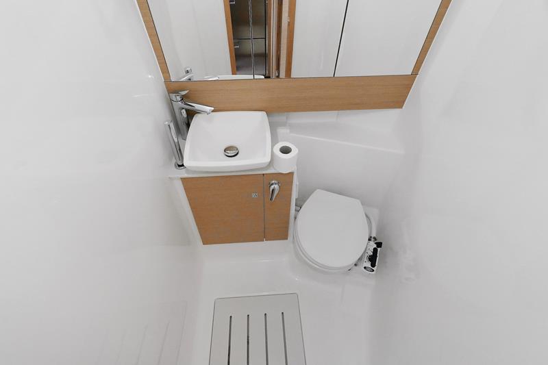 Book yachts online - sailboat - Dufour 430 - GOSAILING - rent