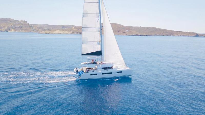 Book yachts online - catamaran - Lagoon 50 - OZELO - rent