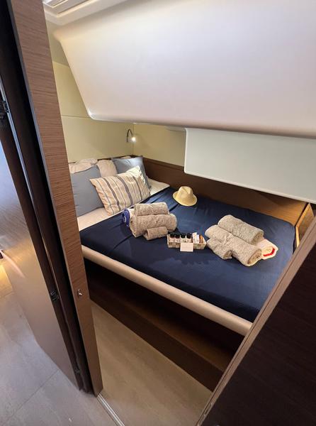 Book yachts online - catamaran - Lagoon 50 - Sophia - rent