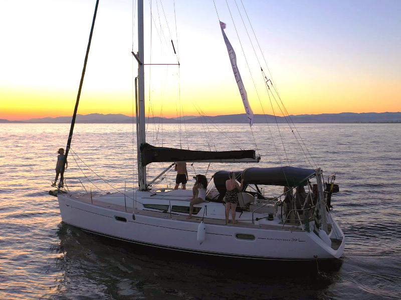 Book yachts online - sailboat - Sun Odyssey 39i - Bookie Too - rent
