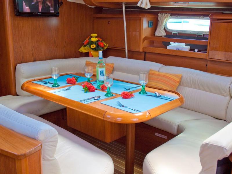 Book yachts online - sailboat - Sun Odyssey 39i - Bookie Too - rent