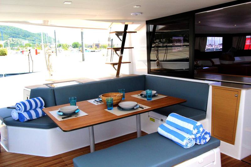 Book yachts online - catamaran - Dufour Catamaran 48 5c+5h - INRADA - rent