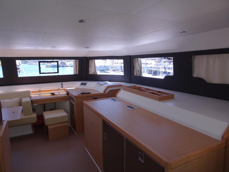 Book yachts online - catamaran - Dufour Catamaran 48 5c+5h - Sonia - rent