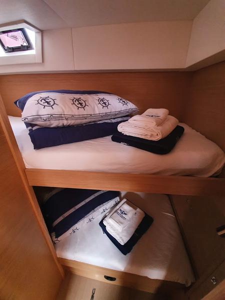 Book yachts online - catamaran - Dufour Catamaran 48 5c+5h - Sonia - rent