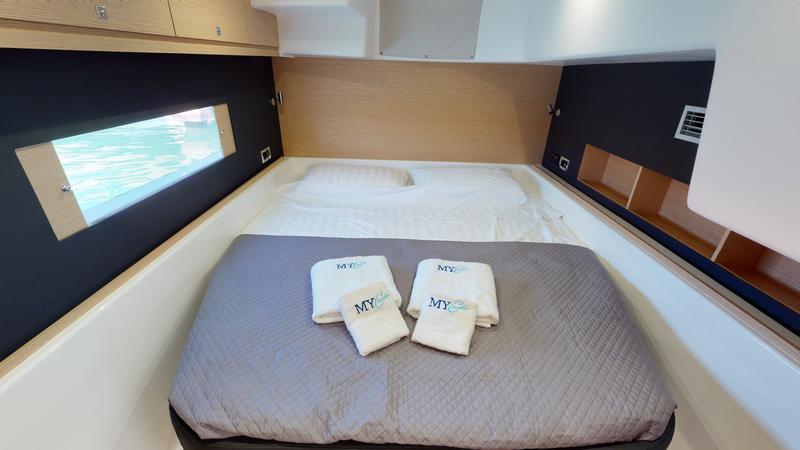 Book yachts online - catamaran - Dufour Catamaran 48 4c+5h - Vittoria - rent
