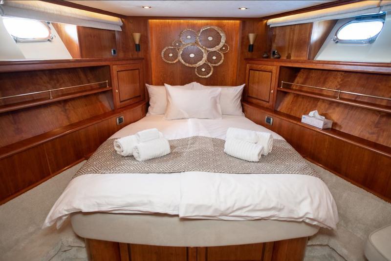 Book yachts online - motorboat - Motoryacht - Sea Breeze II - rent