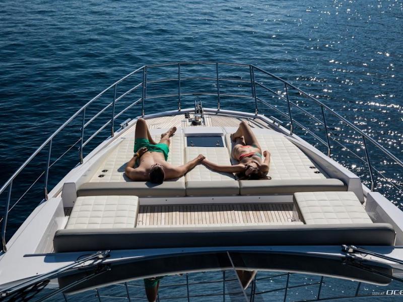 Book yachts online - motorboat - Azimut 66 Fly - Tamara II - rent