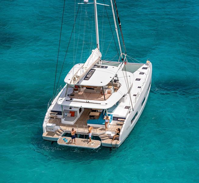 Book yachts online - catamaran - Lagoon 55 - ARCA II - rent