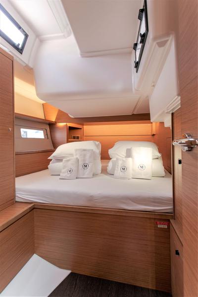 Book yachts online - sailboat - Dufour 530 - ANNA III - rent