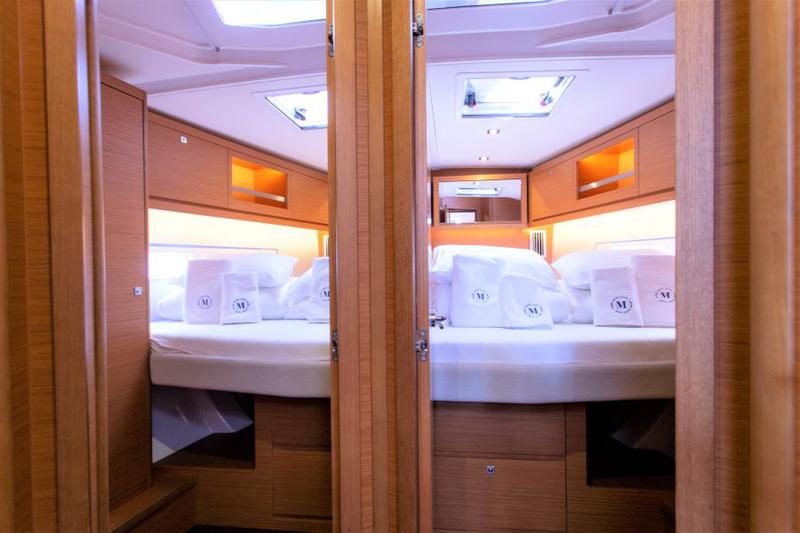 Book yachts online - sailboat - Dufour 530 - ANNA III - rent
