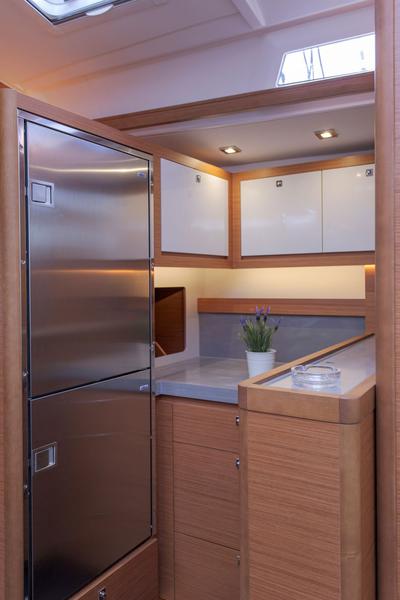 Book yachts online - sailboat - Dufour 530 - ANNA III - rent