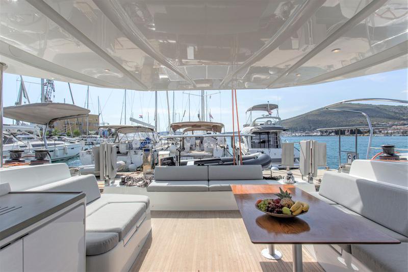 Book yachts online - catamaran - Excess 15 - TRANQUILLITY - rent