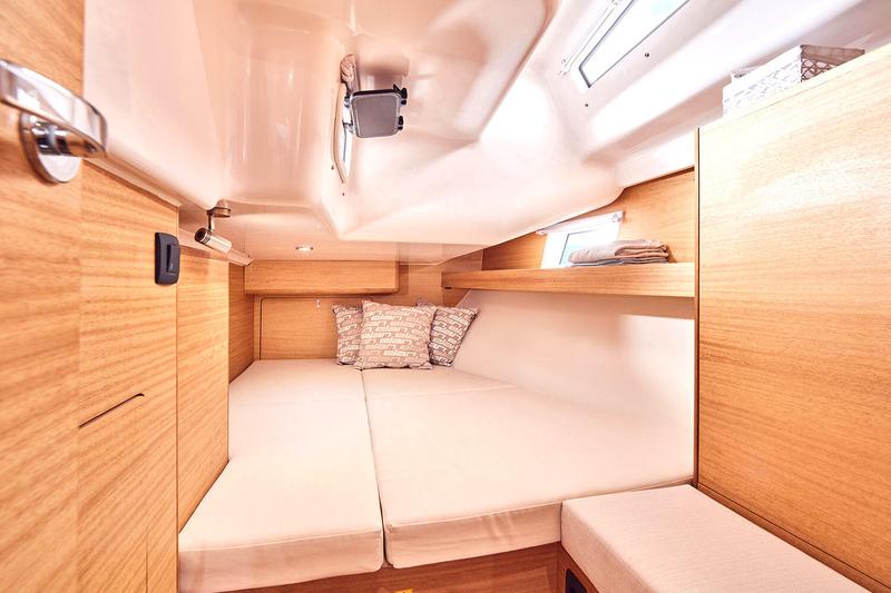 Book yachts online - sailboat - Elan Impression 45.1 OW - MOONLIGHT  - rent