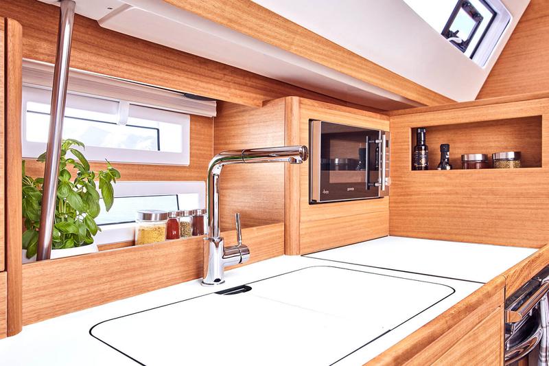 Book yachts online - sailboat - Elan Impression 45.1 OW - MOONLIGHT  - rent