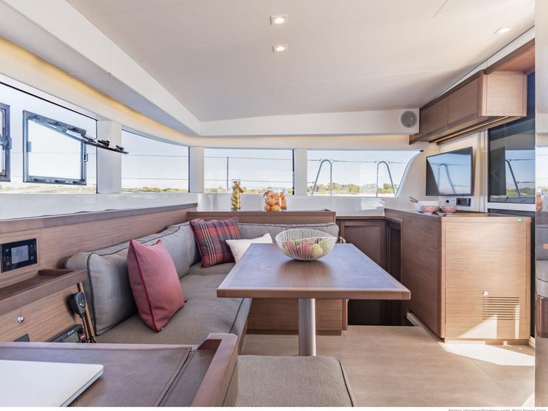 Book yachts online - catamaran - Lagoon 40 - TWILIGHT - rent
