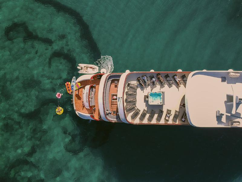 Book yachts online - other - Motoryacht - Yolo - rent