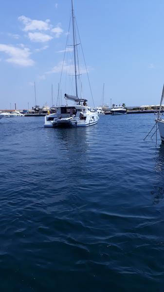 Book yachts online - catamaran - Astréa 42 - Dorella - rent