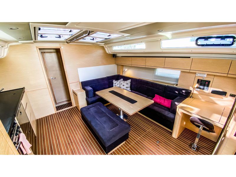 Book yachts online - sailboat - Hanse 508 - Infinity of Respect - rent