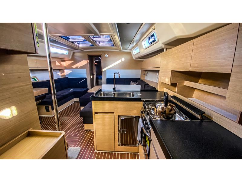 Book yachts online - sailboat - Hanse 458 - Infinity of Hearts - rent