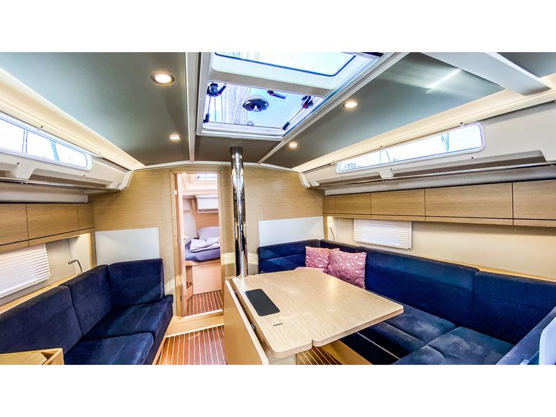 Book yachts online - sailboat - Hanse 418 - Infinity of Love - rent