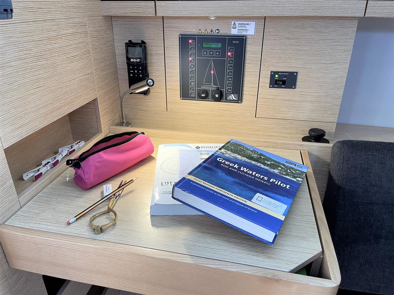 Book yachts online - sailboat - Hanse 418 - Infinity of Wisdom - rent