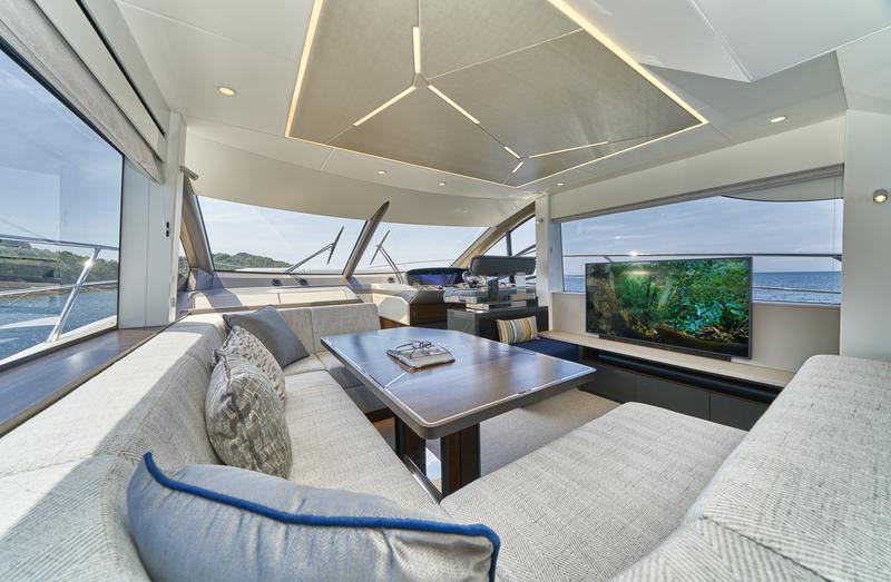 Book yachts online - motorboat - Sunseeker Manhattan 55 - Apolo - rent