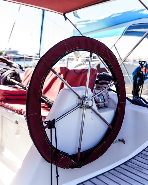 Book yachts online - sailboat - Dufour 43 - Andromeda - rent