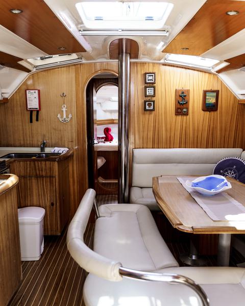 Book yachts online - sailboat - Dufour 43 - Andromeda - rent