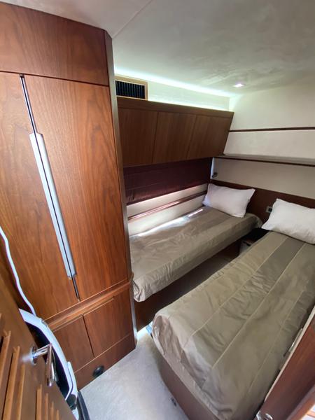 Book yachts online - motorboat - Galeon 550 Sky - GREMIX - rent