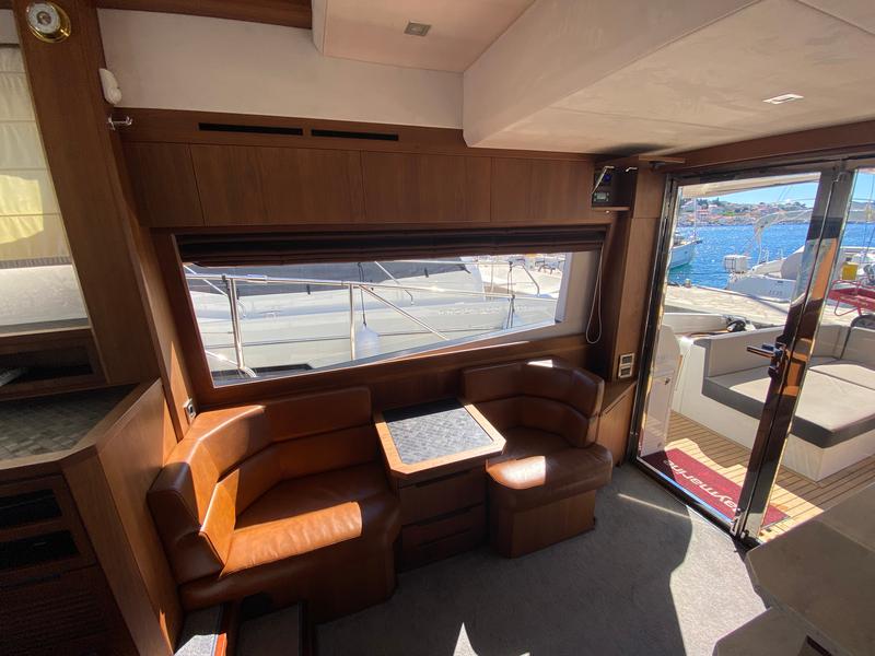 Book yachts online - motorboat - Galeon 550 Sky - GREMIX - rent