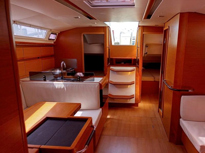 Book yachts online - sailboat - Sun Odyssey 439 Performance - Moonlight - rent