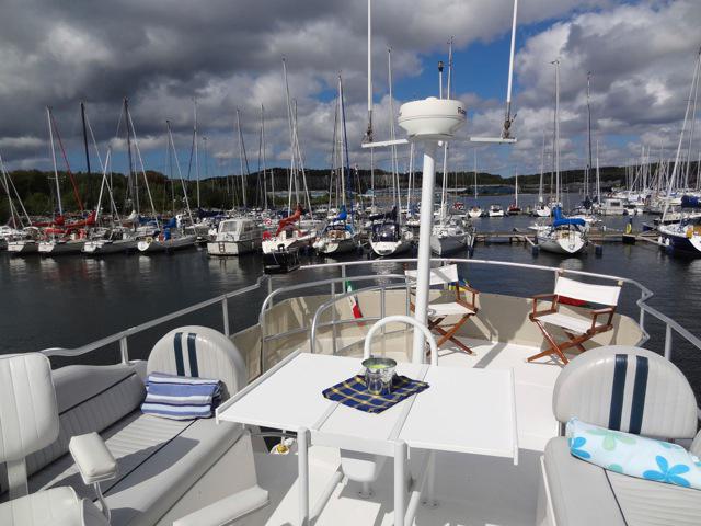 Book yachts online - motorboat - Mainship 390 Trawler - Old Grumpy - rent