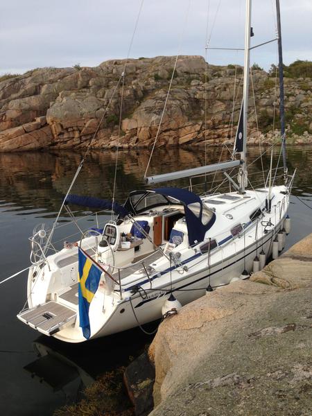 Book yachts online - sailboat - Bavaria 35 - 35án - rent