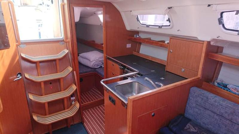 Book yachts online - sailboat - Bavaria 35 - 35án - rent