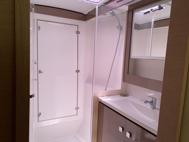 Book yachts online - catamaran - FP Lucia 40/3cab - Island Life - rent
