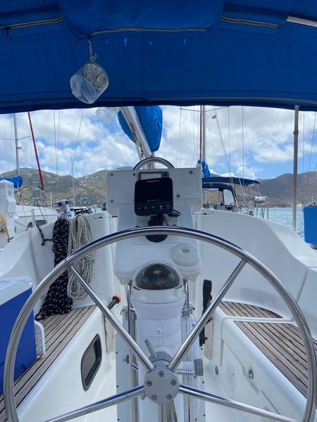 Book yachts online - sailboat - Beneteau Oceanis 32 - Anastasia - rent