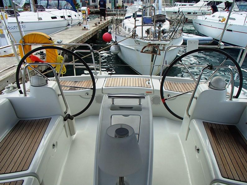 Book yachts online - sailboat - Beneteau Oceanis 43 - No Regrets - rent