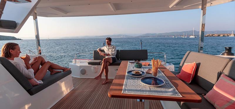 Book yachts online - catamaran - Isla 40 - ALMIRIKI - rent