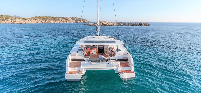 Book yachts online - catamaran - Isla 40 - ALMIRIKI - rent