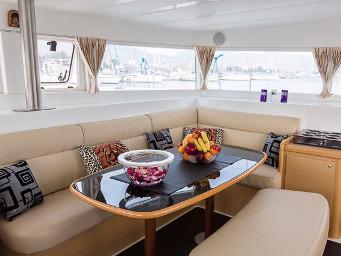 Book yachts online - catamaran - Lagoon 420 - SAMBA - rent
