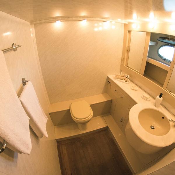 Book yachts online - motorboat - Posillipo Technema 67 - Temptation - rent