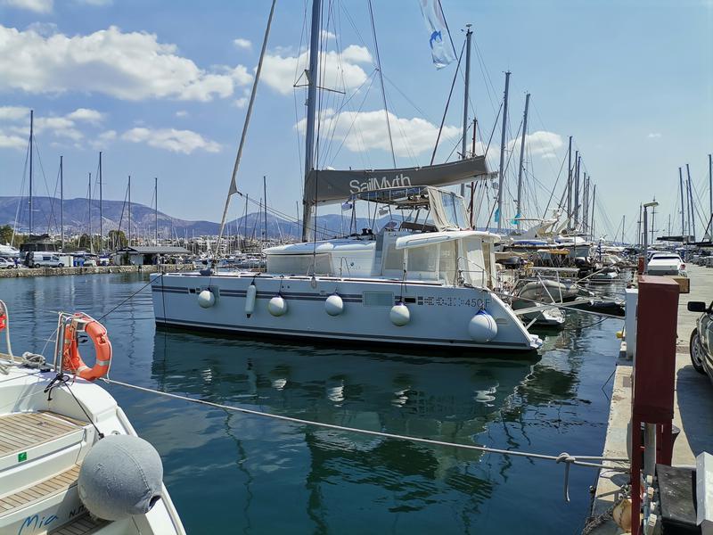 Book yachts online - catamaran - Lagoon 450  Flybridge - MIA PLUS - rent