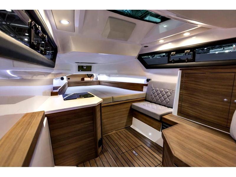 Book yachts online - motorboat - Axopar 37 T Top - Axopar 37 TT - rent