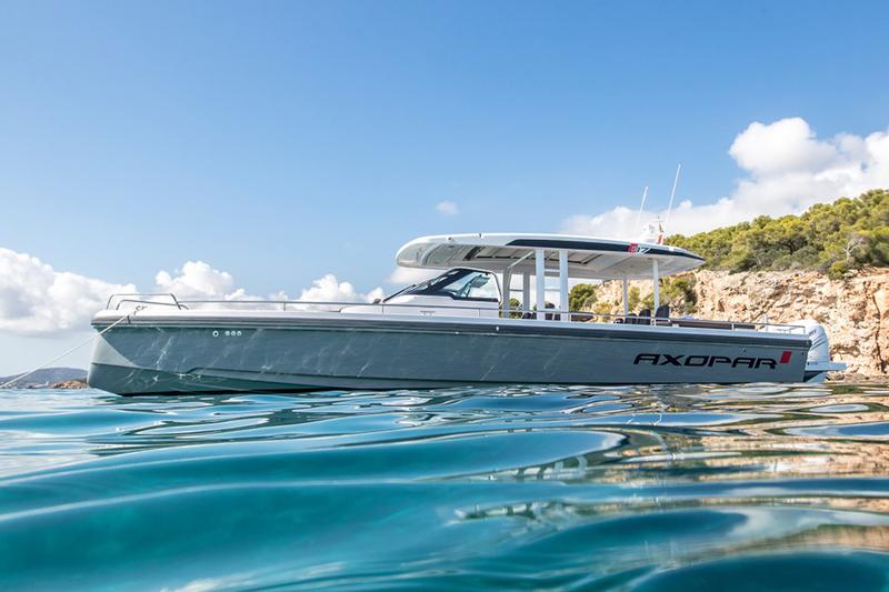 Book yachts online - motorboat - Axopar 37 T Top - Axopar 37 TT - rent