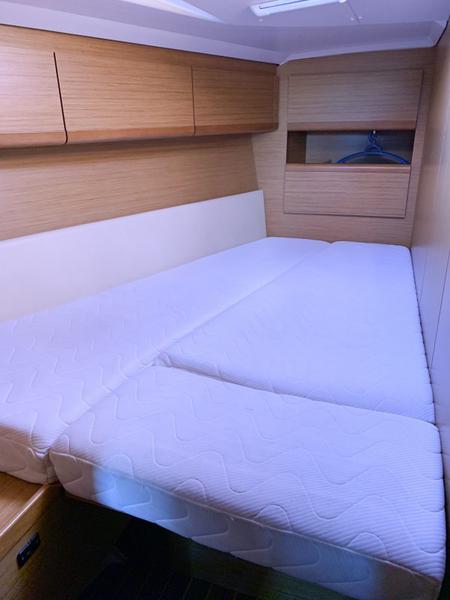 Book yachts online - sailboat - Sun Odyssey 49i - Mirta - rent