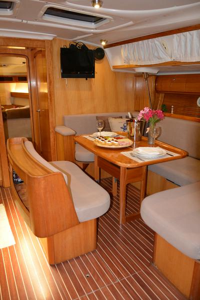 Book yachts online - sailboat - Bavaria 46 - Chronos - rent