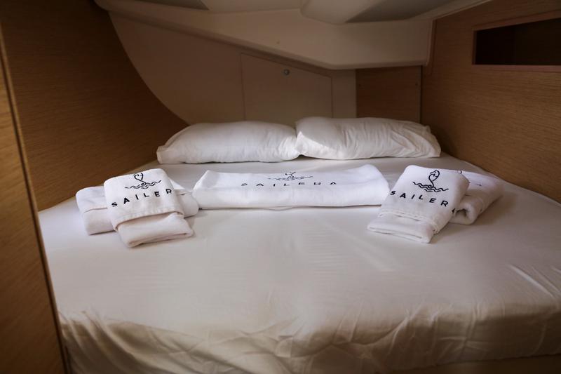 Book yachts online - sailboat - Hanse 458 - Celine 1 - rent